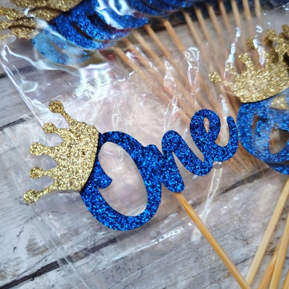 Crown/ One caketoppers